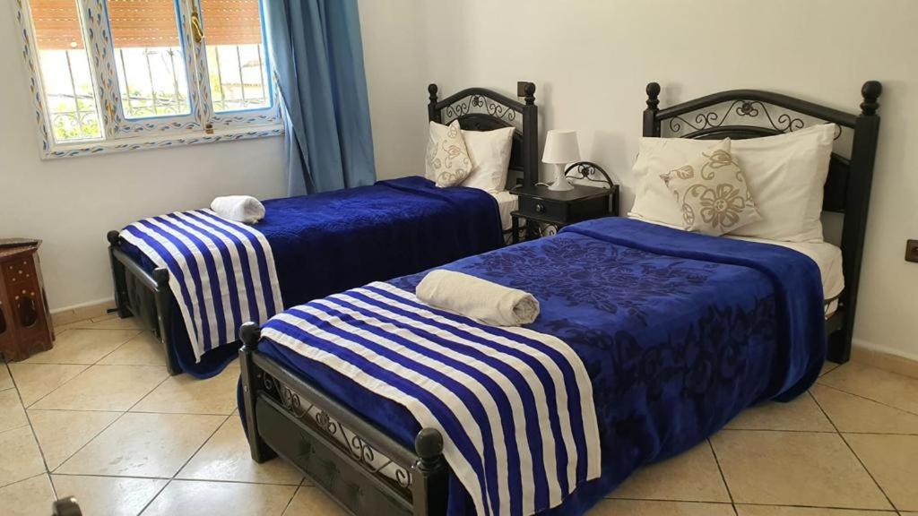 Casa Familia Hotel Чефчауен Екстериор снимка