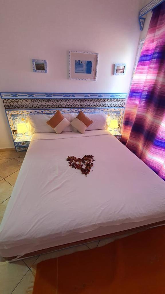 Casa Familia Hotel Чефчауен Екстериор снимка